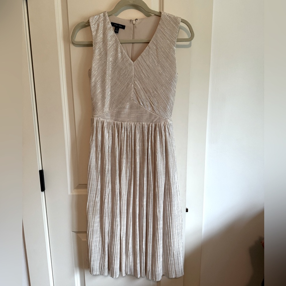 Ivy+blu Sleeveless Dress size 0